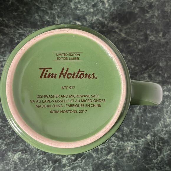 Tim Hortons #17 2017 Limited Edition Green Beaver mug cup - Picture 4 of 5